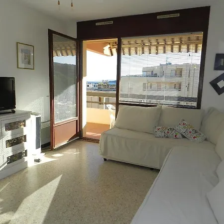 2 Pieces Avec Terrasse Et Parking A 150m De La - Fr-1-251-767 Apartment *